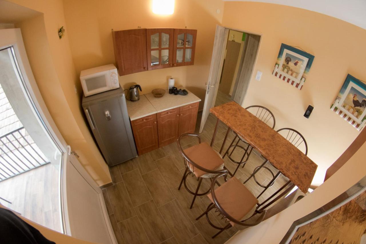 Mueller'S 2 Apartment Siofok Ngoại thất bức ảnh