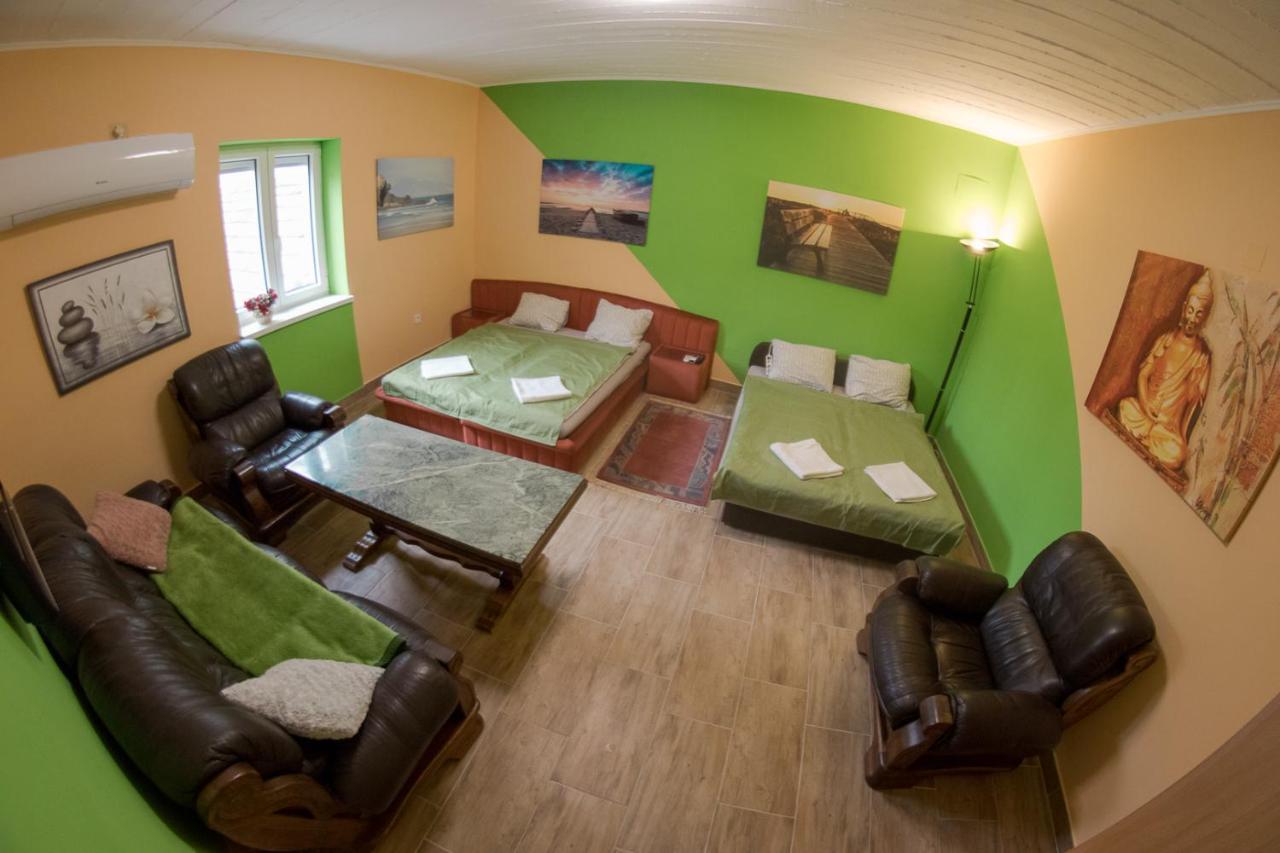 Mueller'S 2 Apartment Siofok Ngoại thất bức ảnh