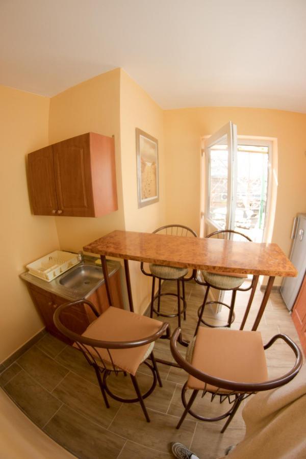 Mueller'S 2 Apartment Siofok Ngoại thất bức ảnh