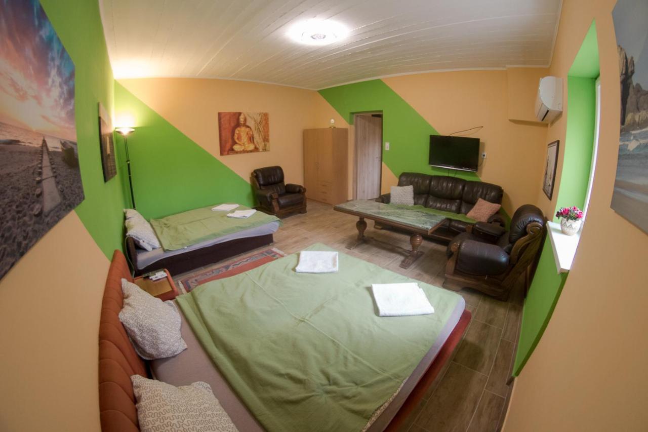 Mueller'S 2 Apartment Siofok Ngoại thất bức ảnh