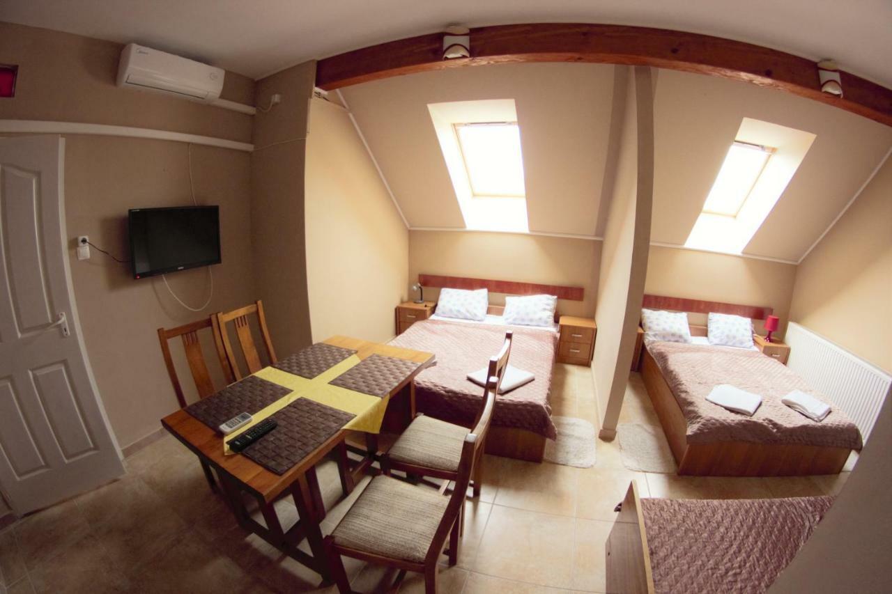 Mueller'S 2 Apartment Siofok Ngoại thất bức ảnh