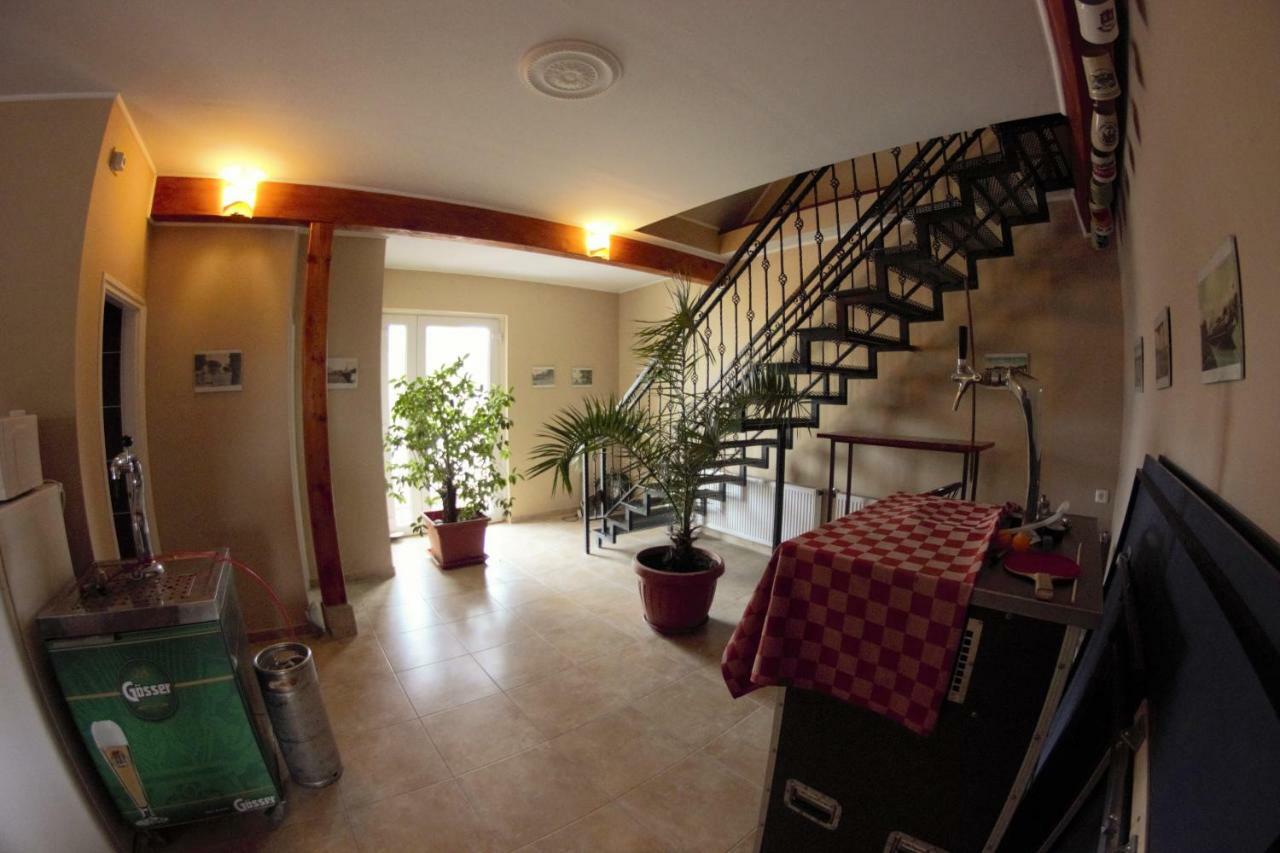Mueller'S 2 Apartment Siofok Ngoại thất bức ảnh