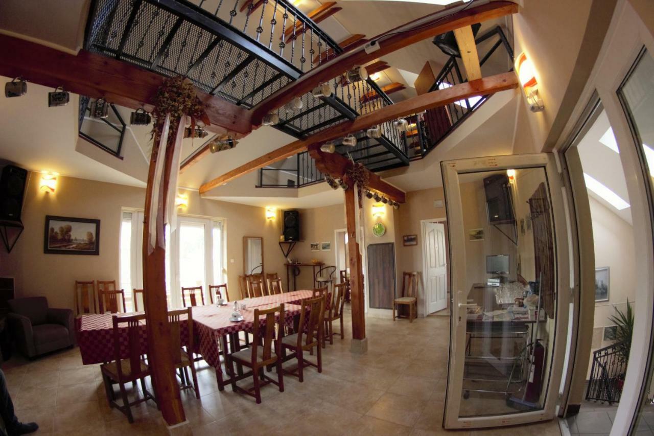 Mueller'S 2 Apartment Siofok Ngoại thất bức ảnh